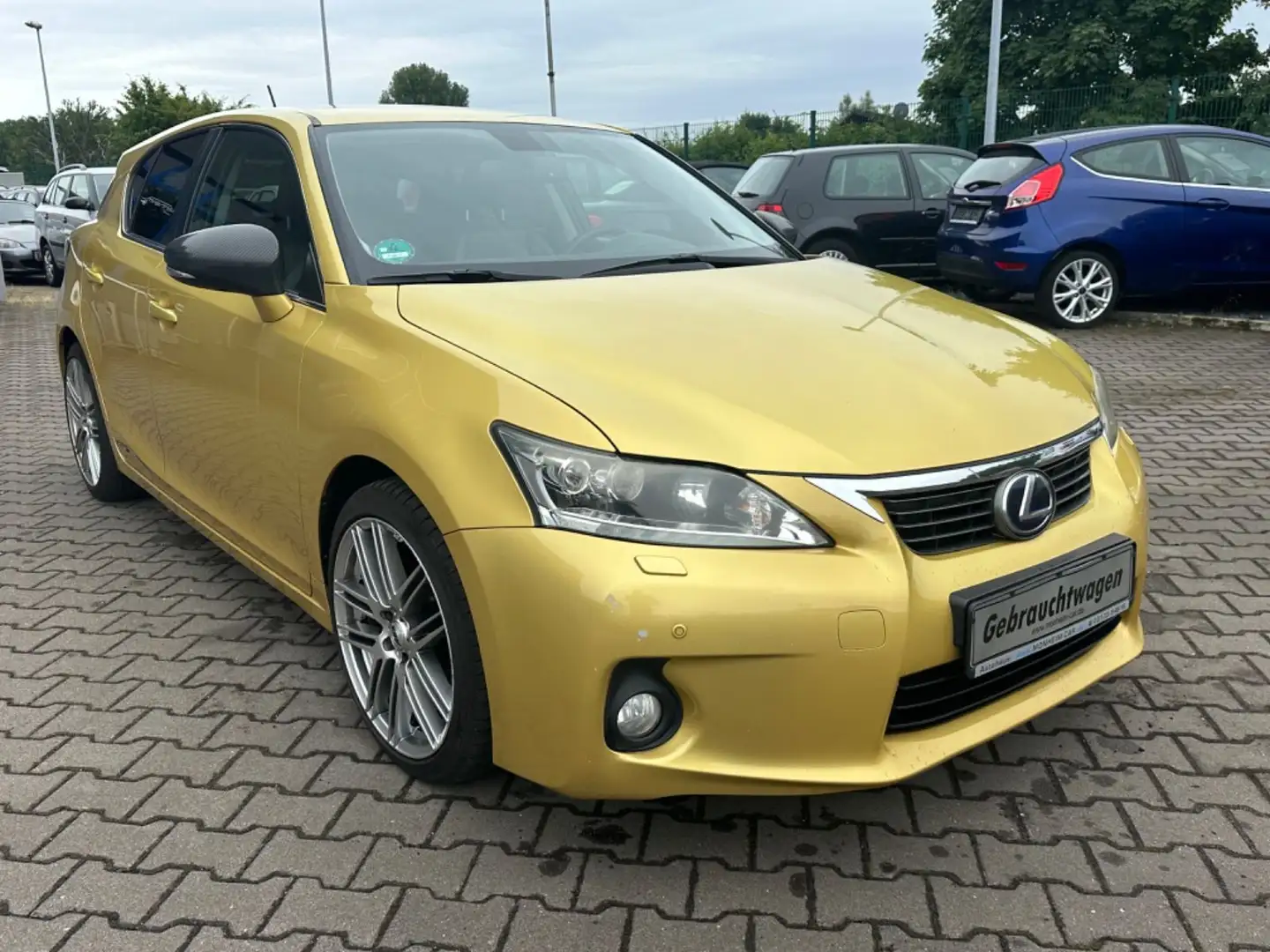 Lexus CT 200h Gelb - 2