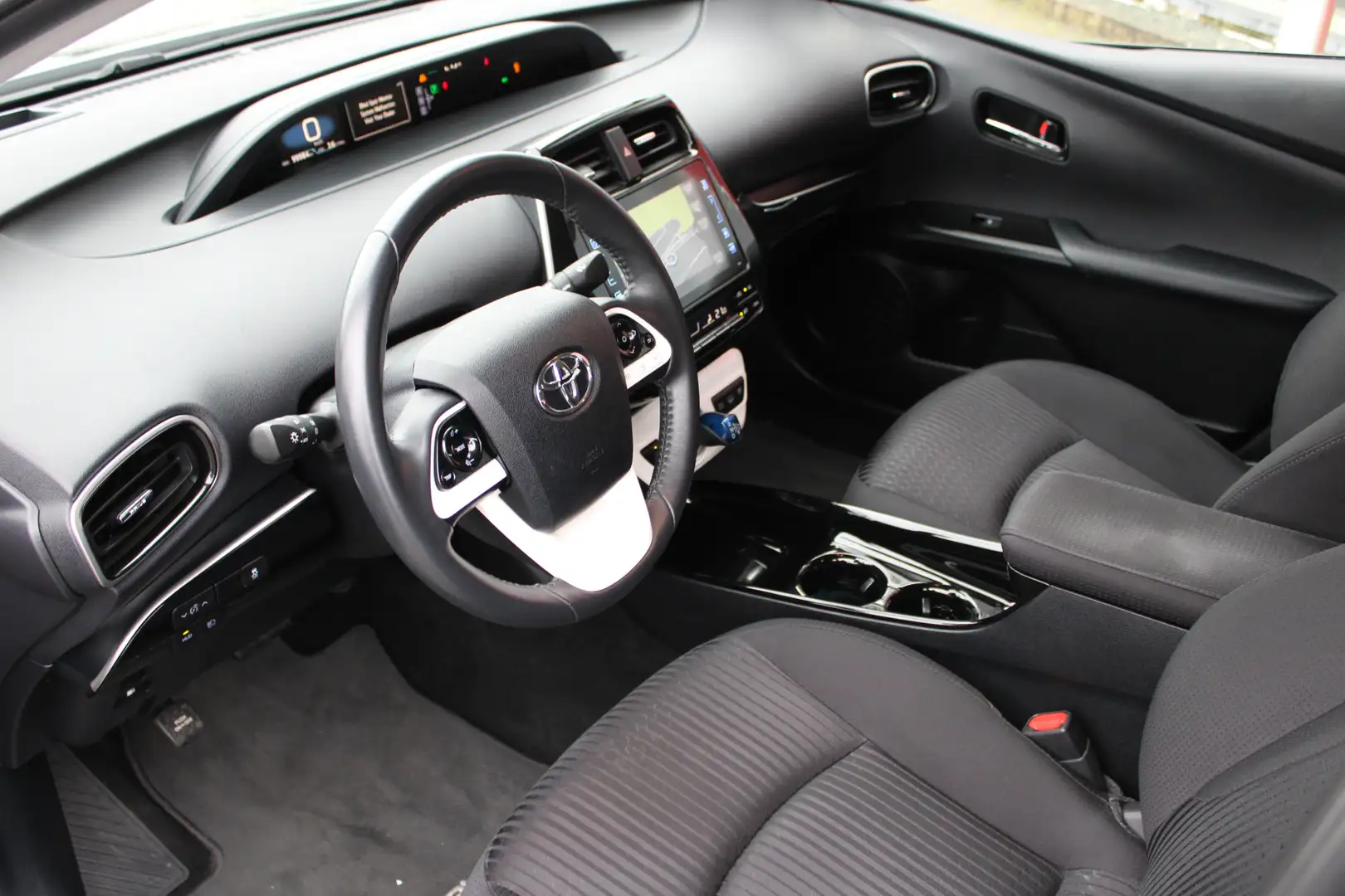 Toyota Prius 1.8 Plug-in Hybrid Business Plus Automaat 122pk | Grey - 2