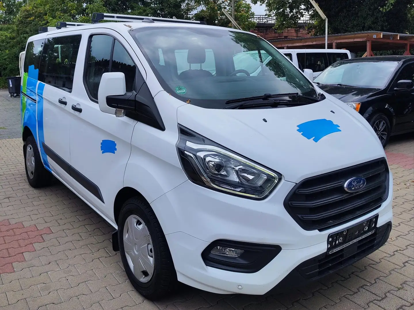Ford Transit Custom 320 L1 Trend 9 Sitzer Wit - 1