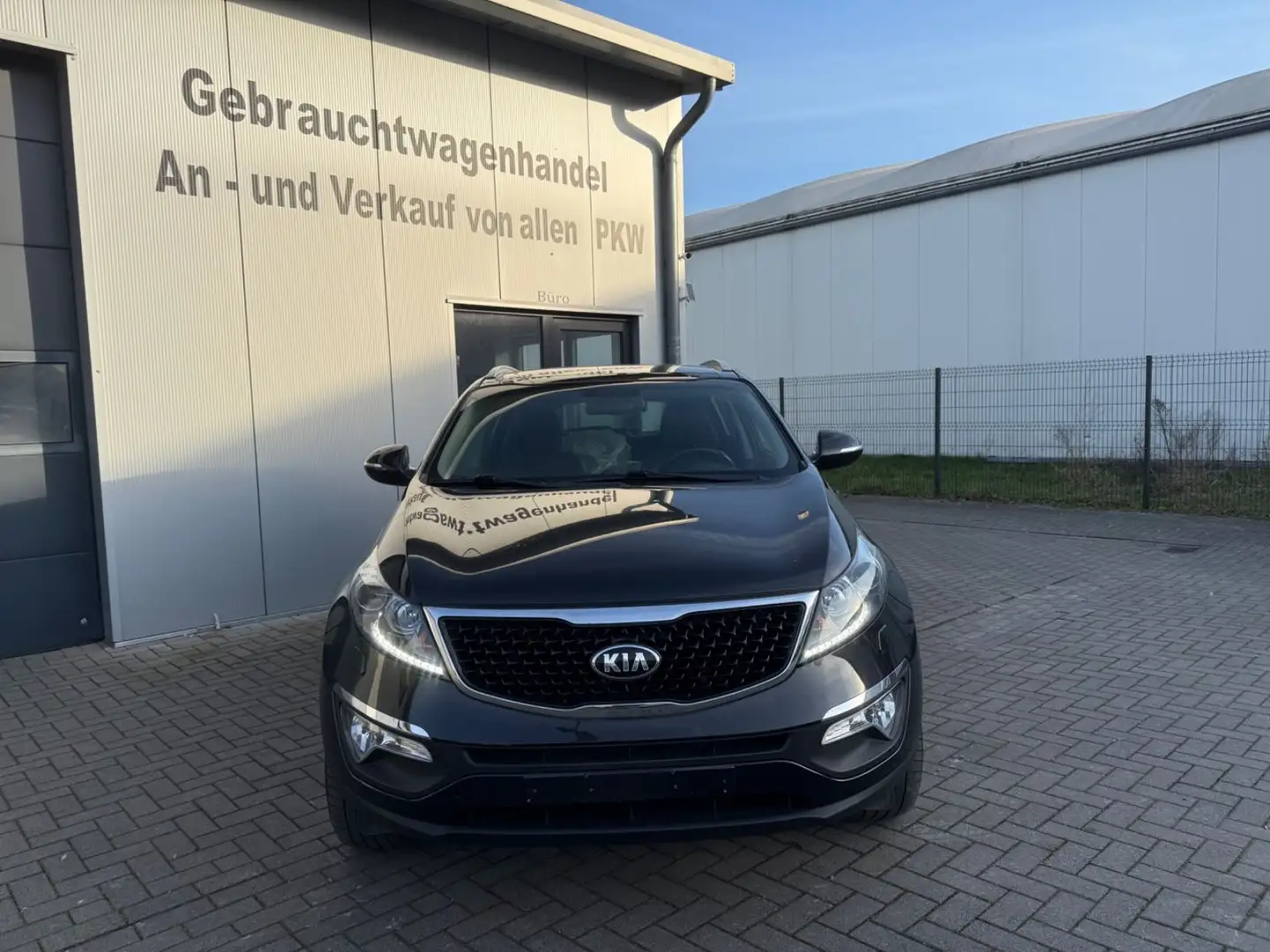 Kia Sportage Spirit 4WD*SHZ*PANO*AHK*PANO*NAVI*LEDER Noir - 2