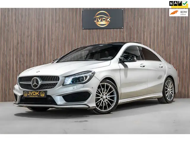 Mercedes-Benz CLA 250 AMG PANO LED NAVI LEDER