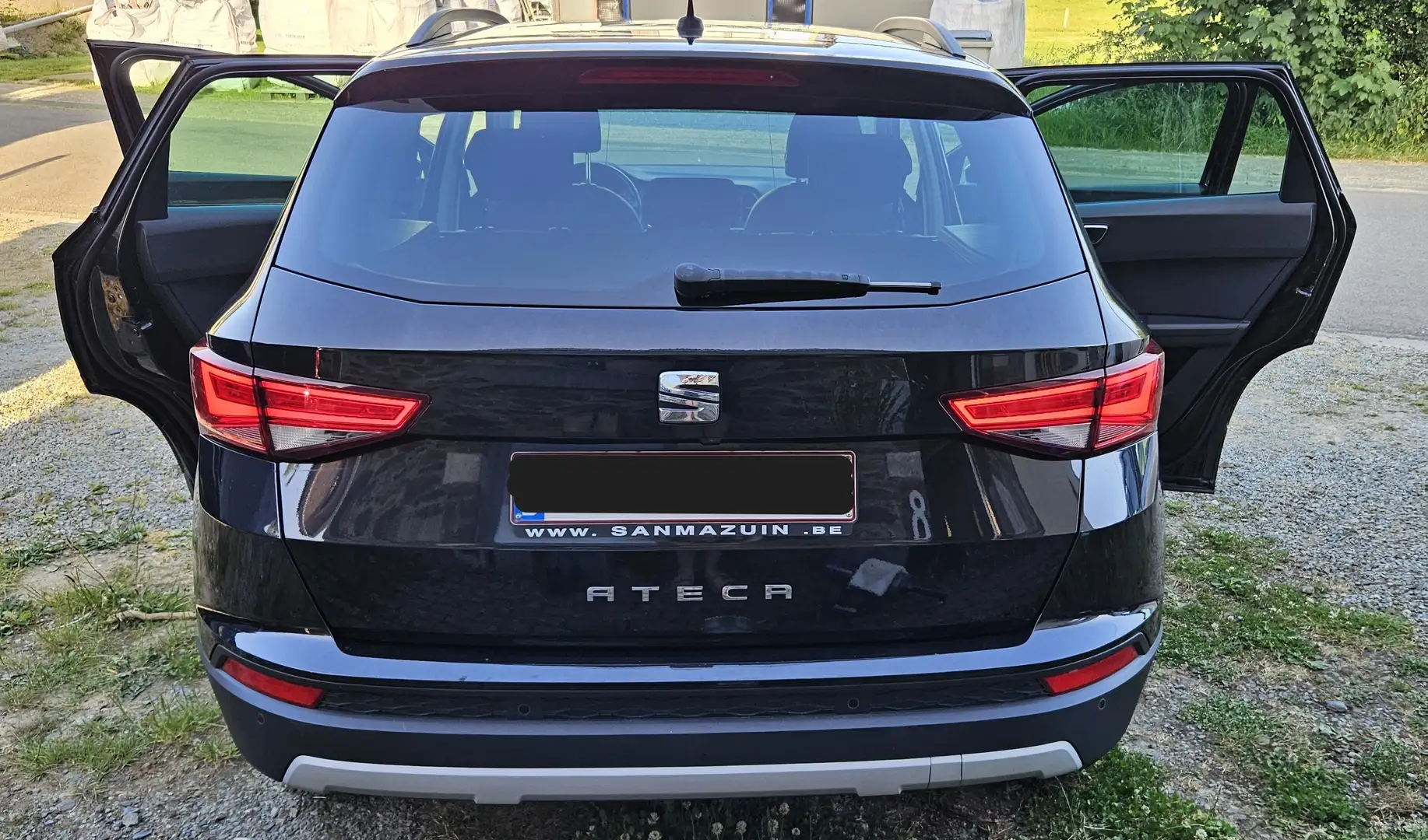 SEAT Ateca Ateca 1.6 CR TDI Ecomotive Style (EU6.2) Zwart - 2