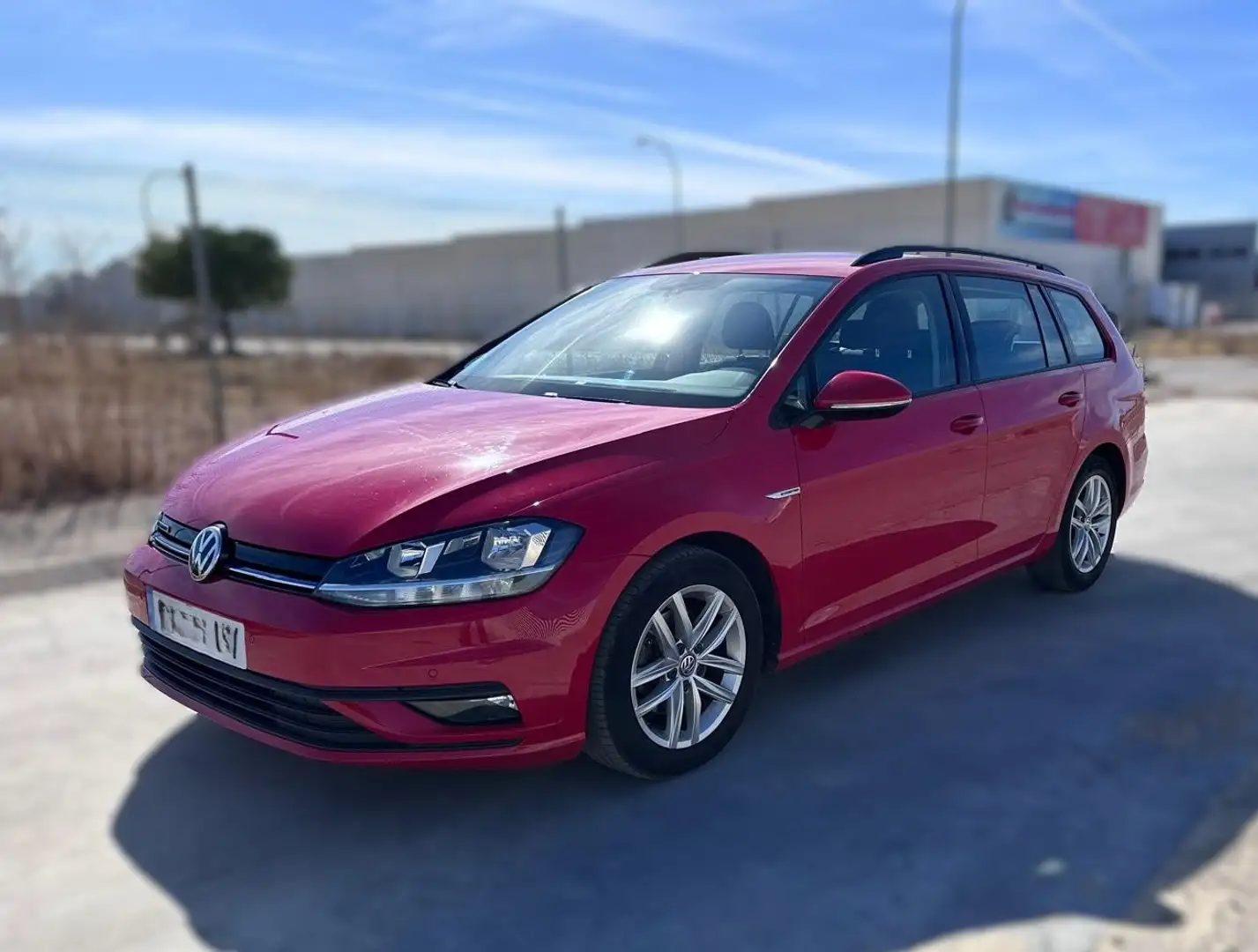 Volkswagen Golf Variant Golf Variant 1.5 TSI Last Edition 130cv Rojo - 1