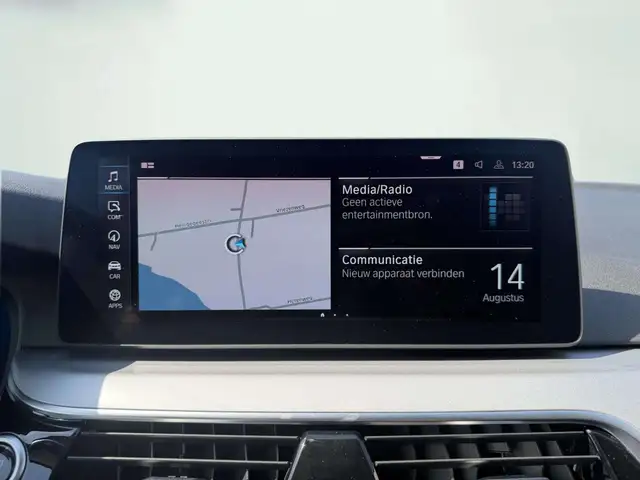 BMW 5 Series view 12