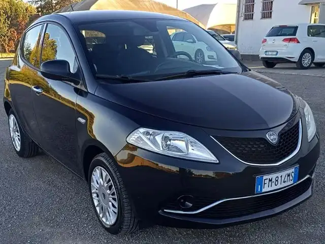 Lancia Ypsilon Ypsilon III 2015 1.2 Platinum 69cv