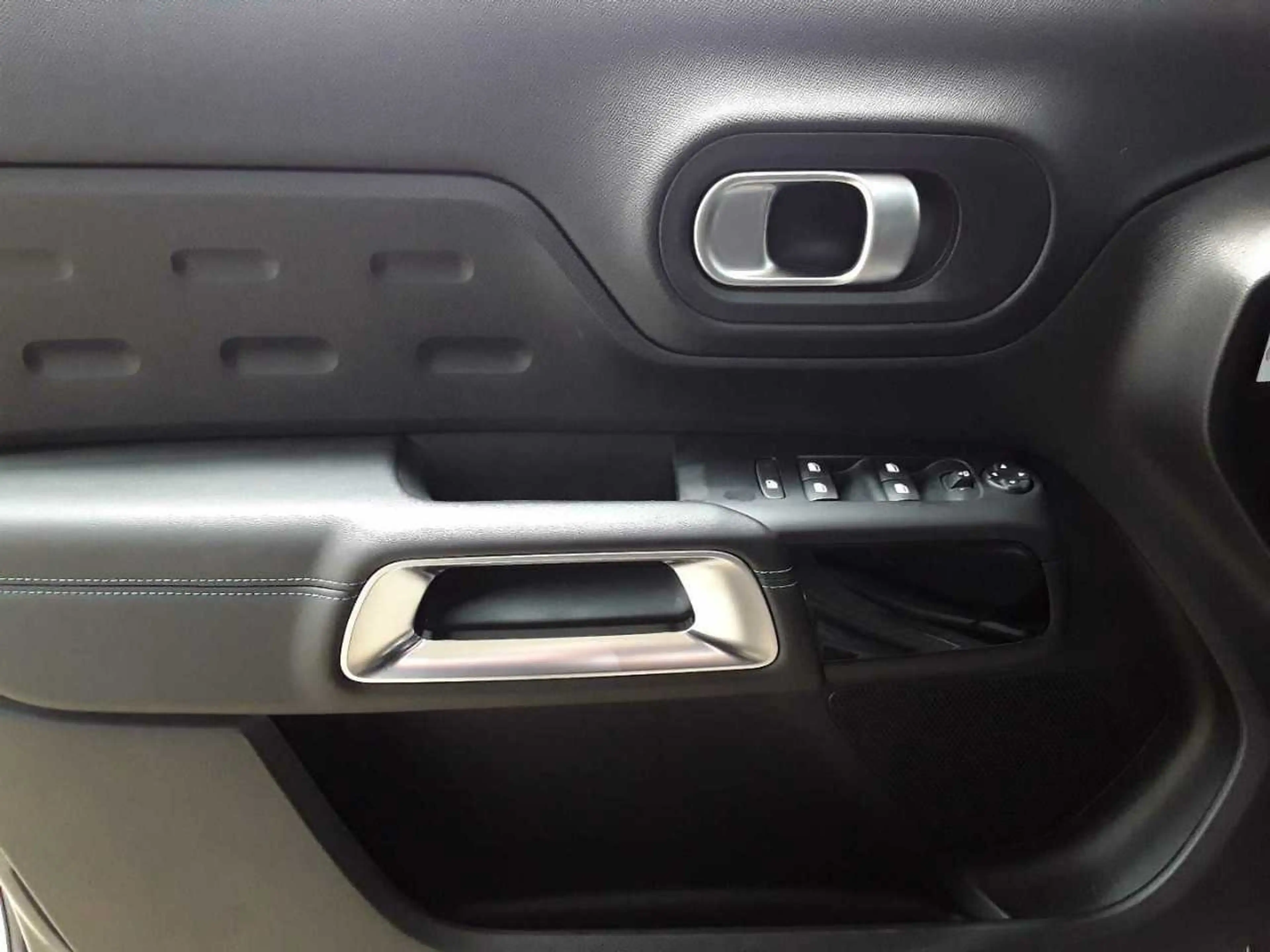 Citroen C5 C5 Aircross PT 130 S&S EAT8 SHINE SHZ 360KAM NAV — photo 16