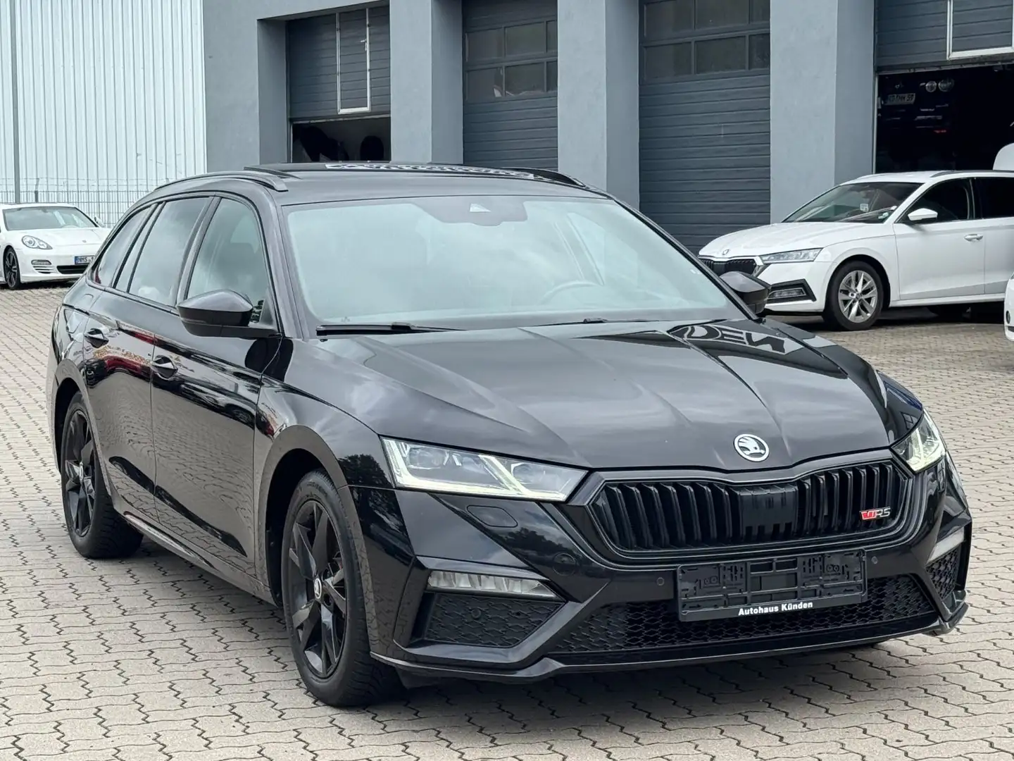 Skoda Octavia Combi RS Plus °Pano°HUP°ACC°VC° Negro - 1