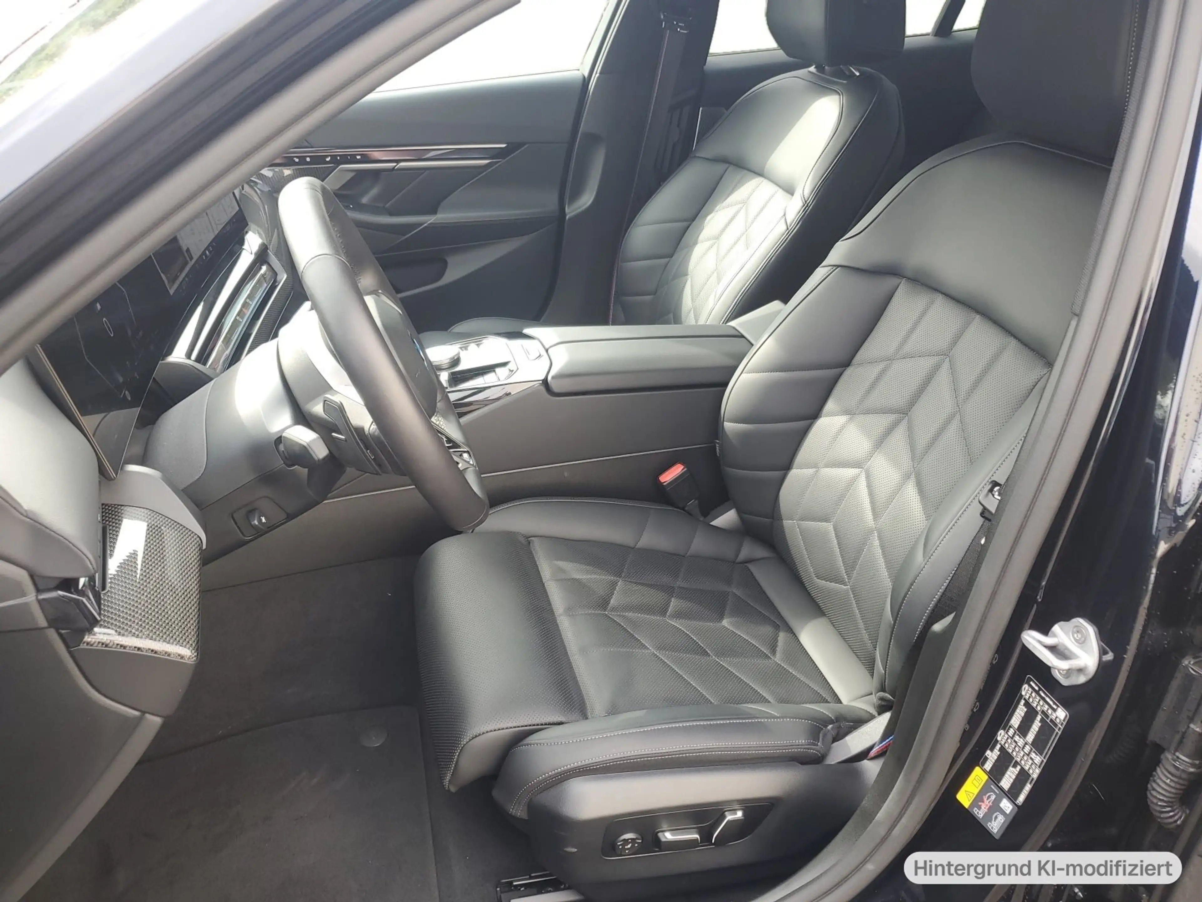 BMW 550 e xDrive — photo 12