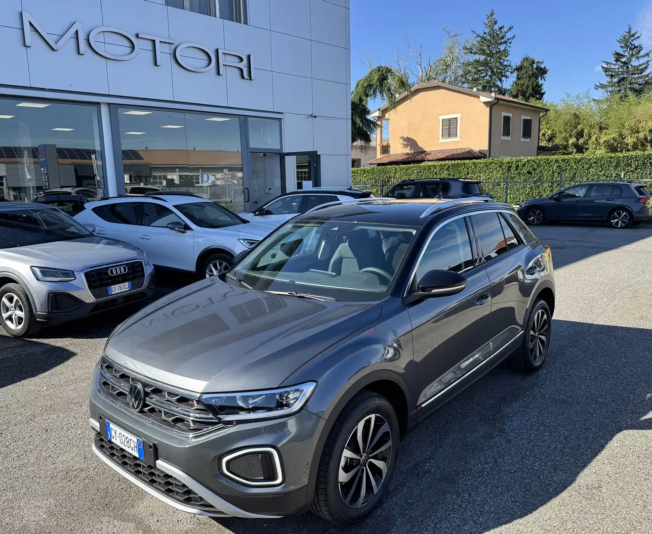 Volkswagen T-Roc 1.0 tsi Style 115cv /NO VINCOLI/KM0 Grau - 1