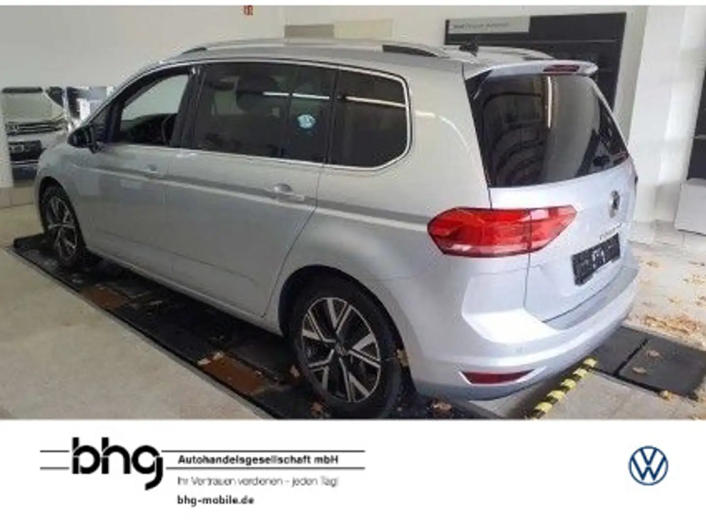 Volkswagen Touran 1.5 TSI DSG Highline *ACC*KAMERA*DAB* Silber - 1