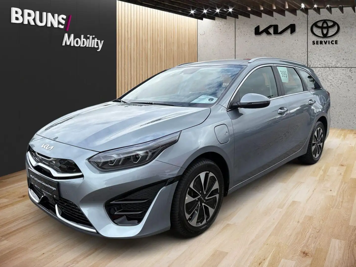 Kia Ceed / cee'd Sw 1.6 PHEV DCT6 Spirit TEC SIZ GD Plateado - 2