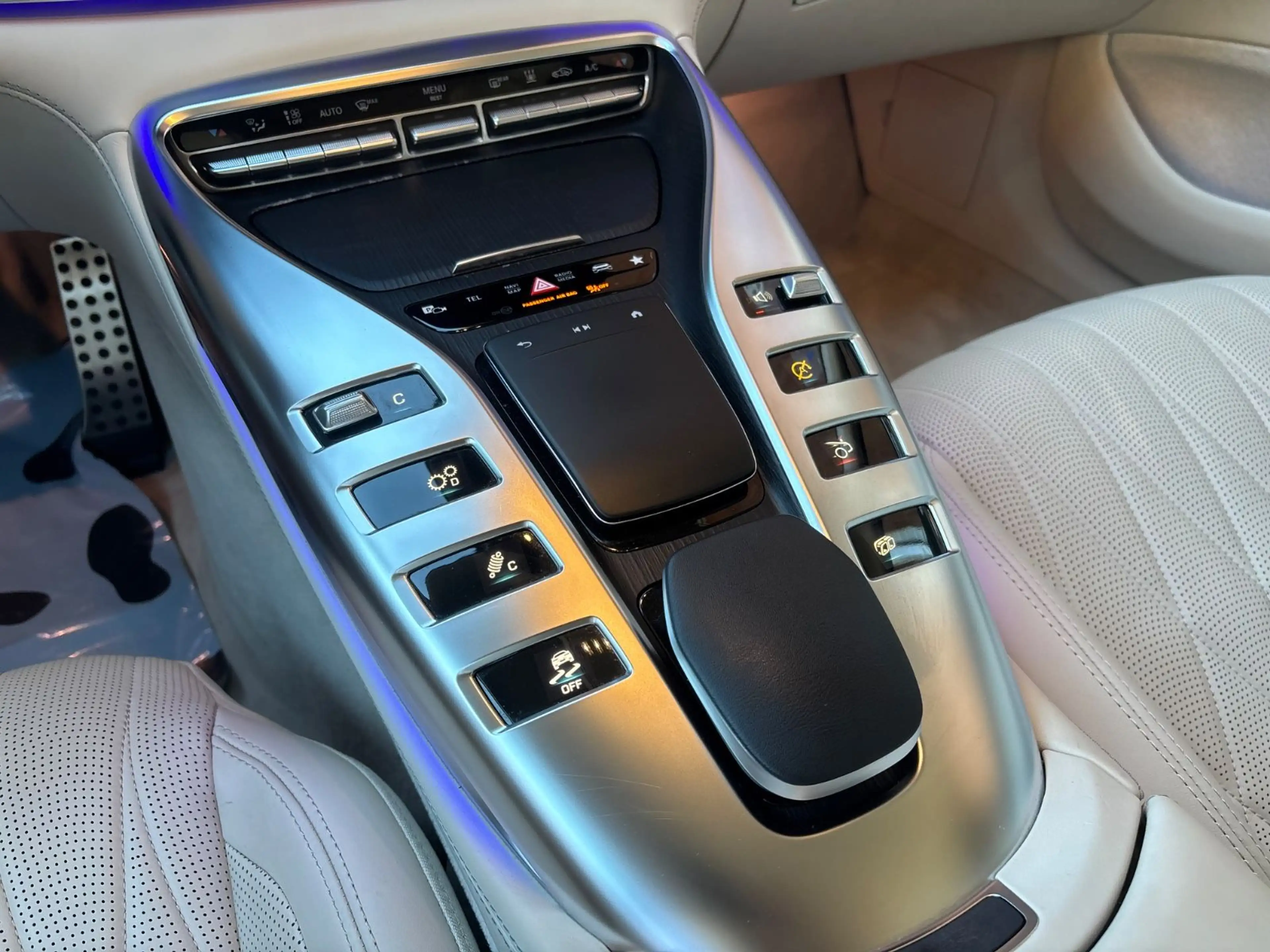 Mercedes-Benz AMG GT 43 4Matic+ Fahrassist+ AMG Abgasanlage — photo 9