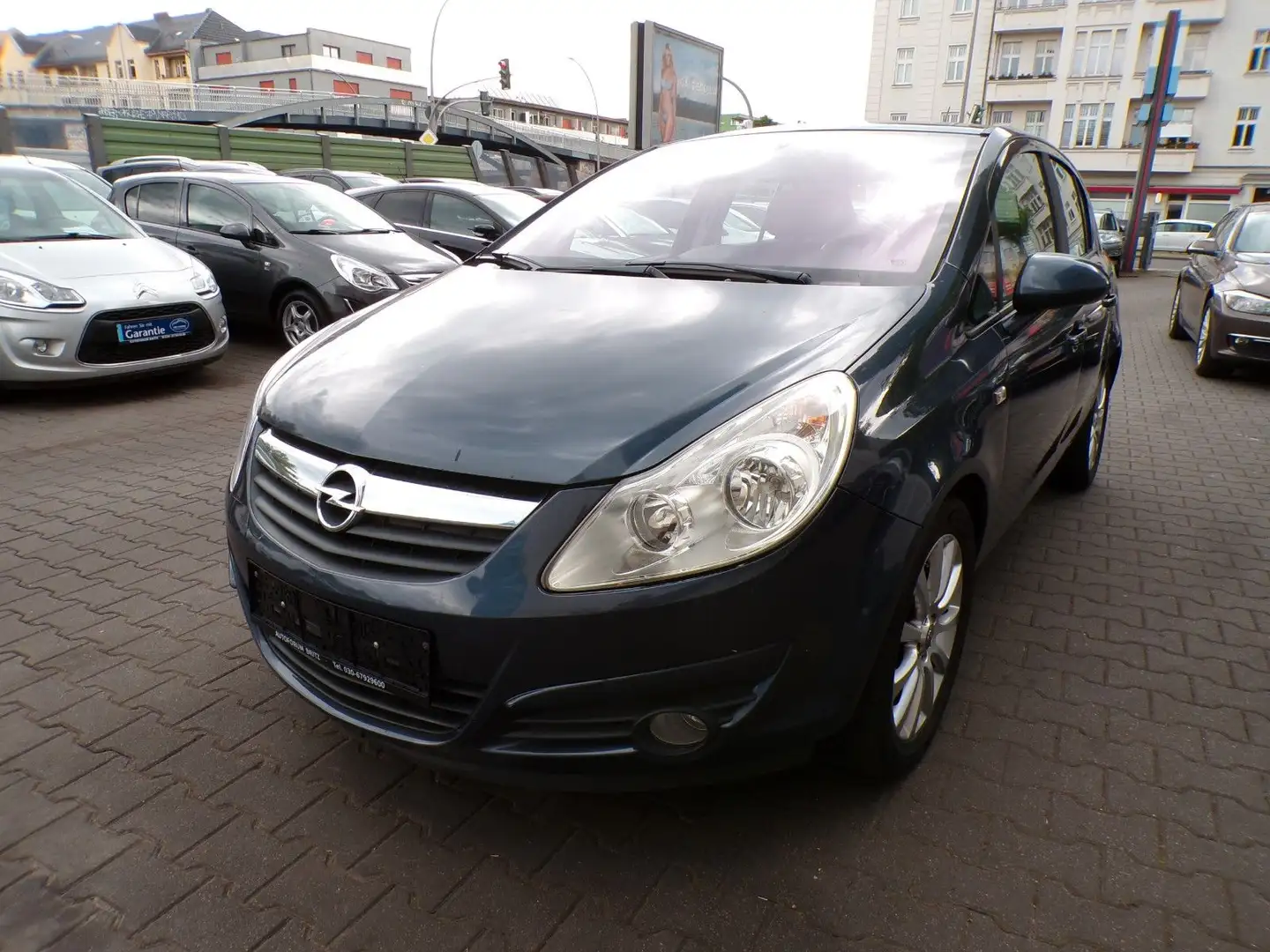 Opel Corsa 1.4 Twinport Automatik Cosmo Grau - 1