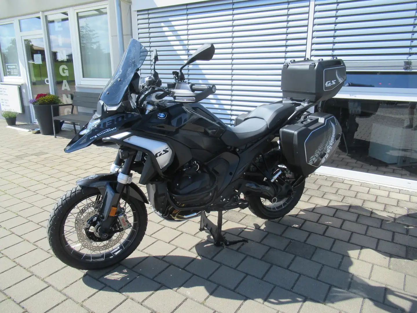 BMW R 1 R 1300 GS Triple Black Vollaussattung NP. 35900 Black - 1