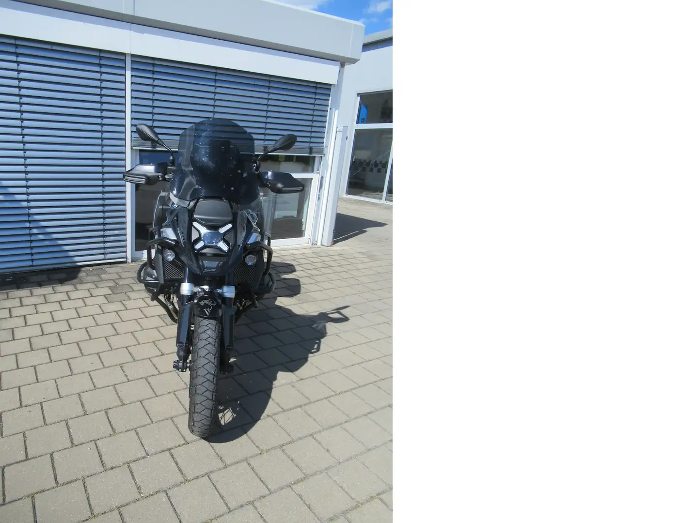 BMW R 1 R 1300 GS Triple Black Vollaussattung NP. 35900 Black - 2