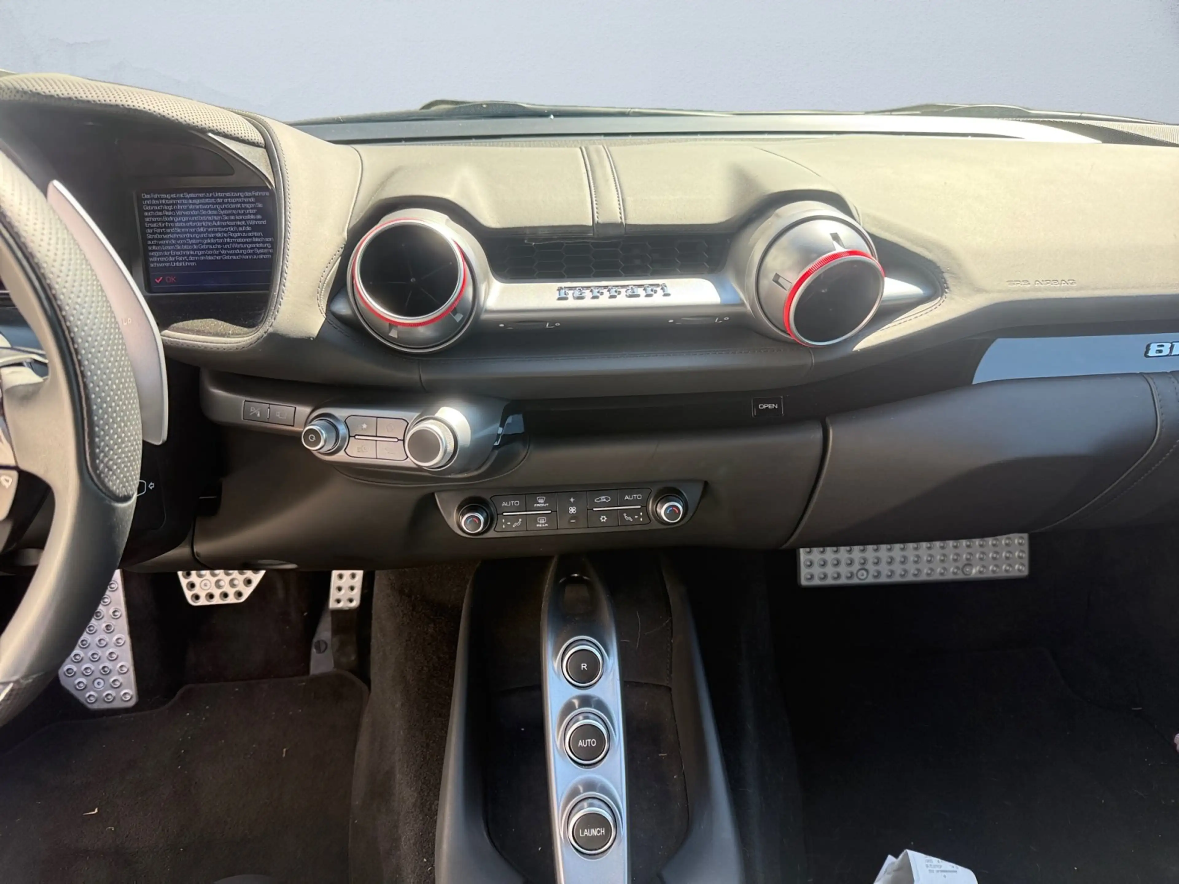 Ferrari 812 Superfast AUT — photo 10