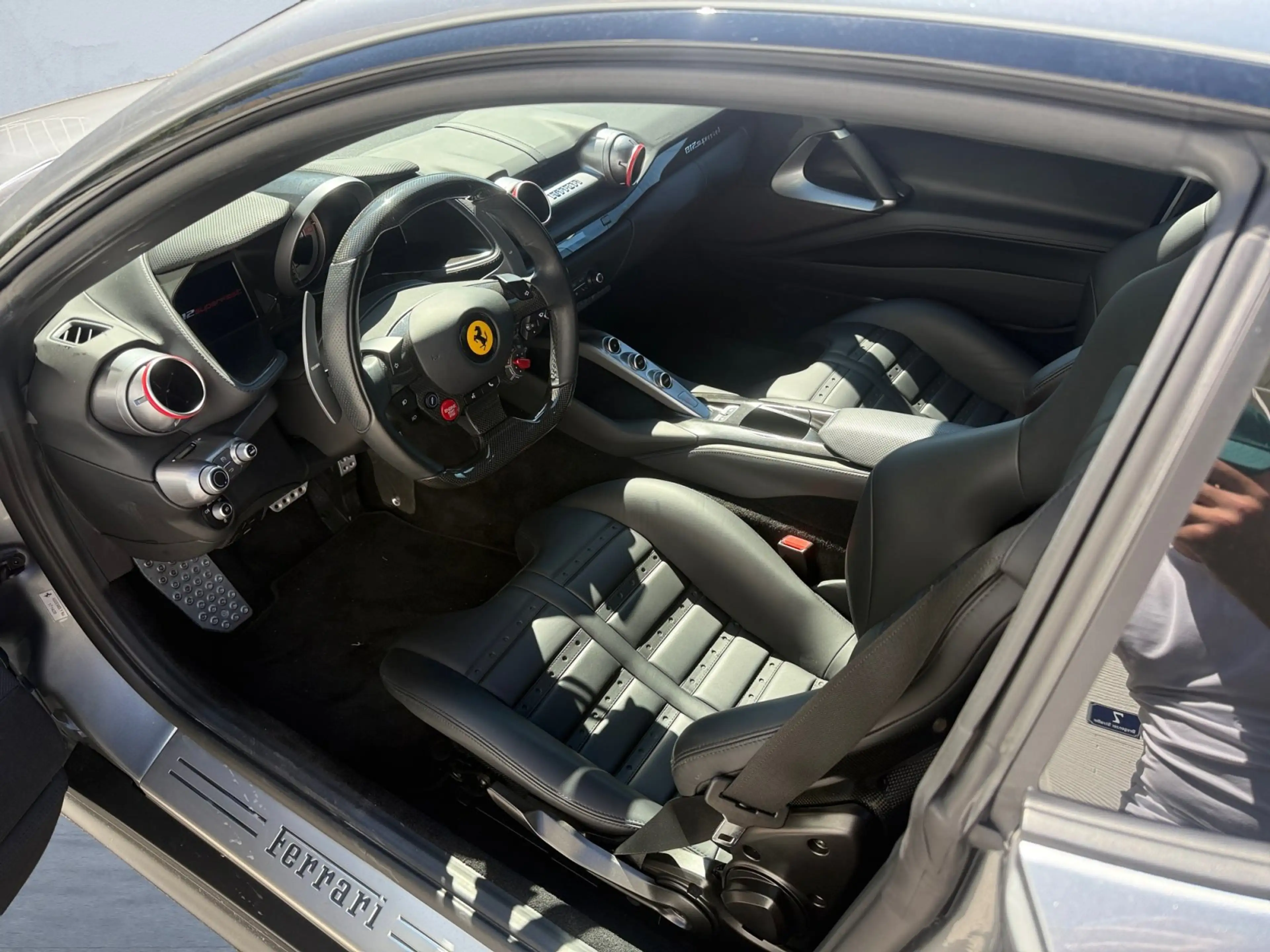 Ferrari 812 Superfast AUT — photo 6