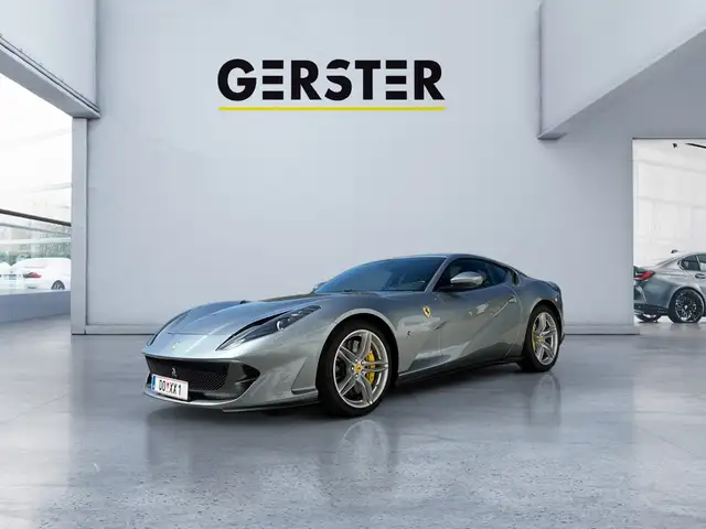 Ferrari 812