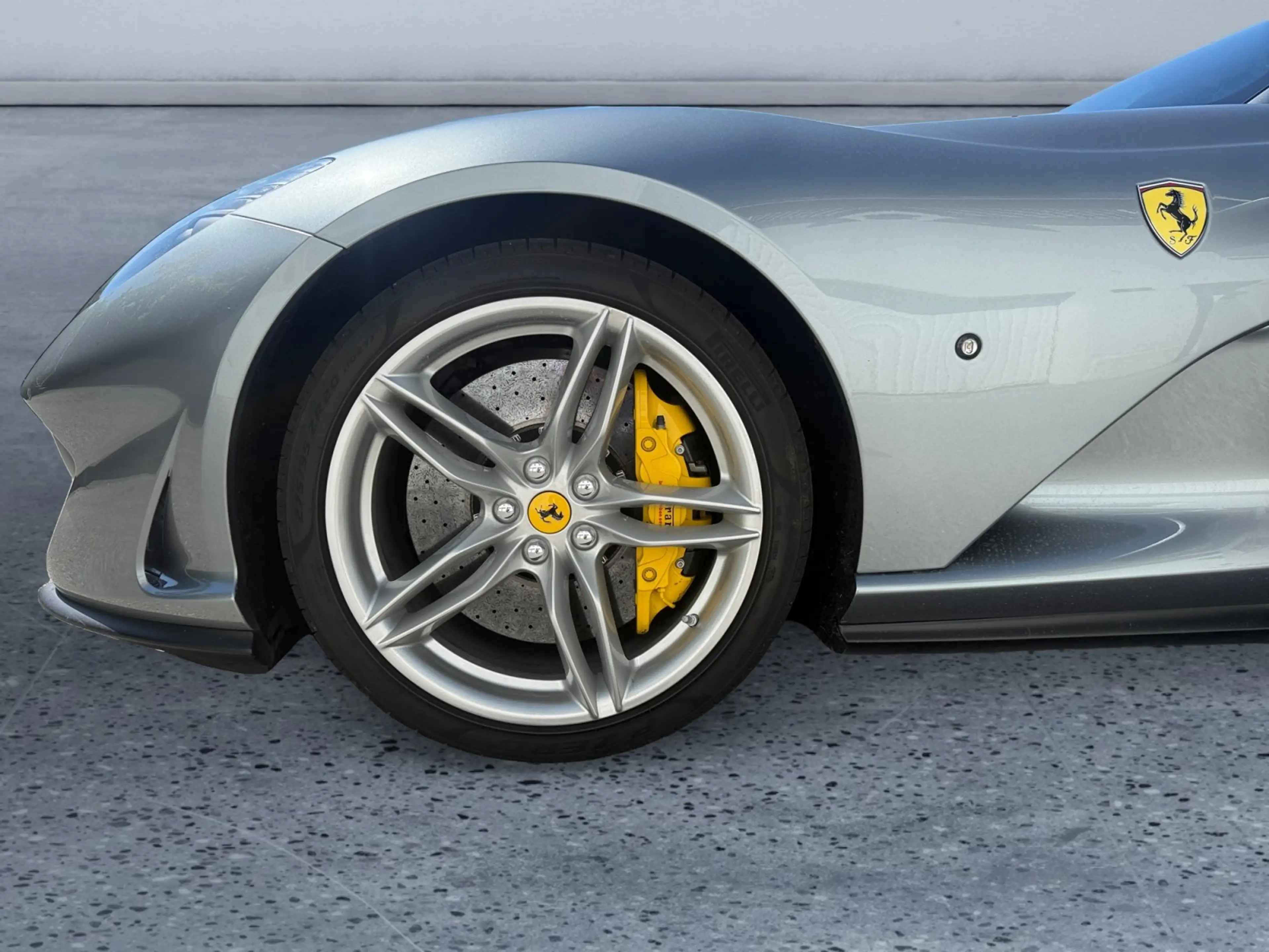 Ferrari 812 Superfast AUT — photo 11
