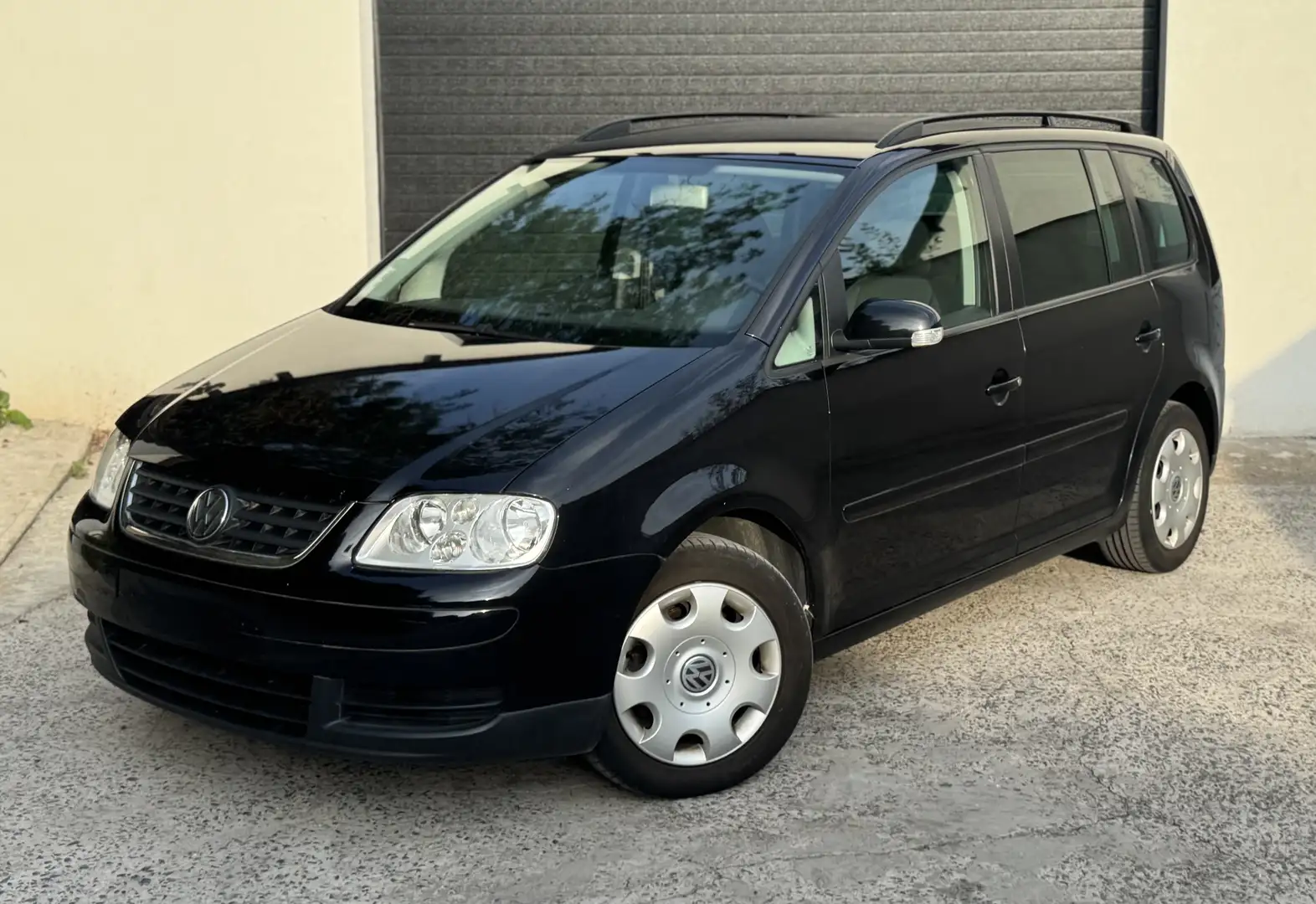 Volkswagen Touran 7 places deja pret a etre immatricule ! - 1