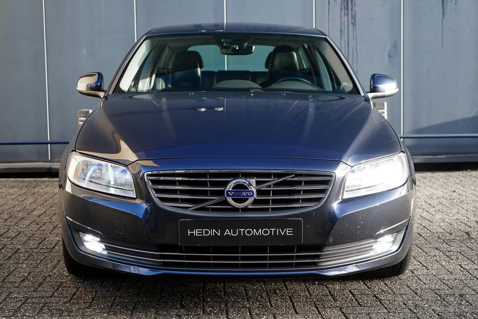 Volvo V70 2.0 T5 Nordic+ | Standkachel | Stoelverwarming | L Azul - 2