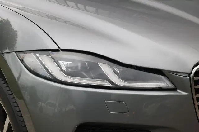 Jaguar F-Pace view 3