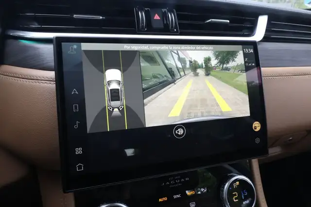 Jaguar F-Pace view 14