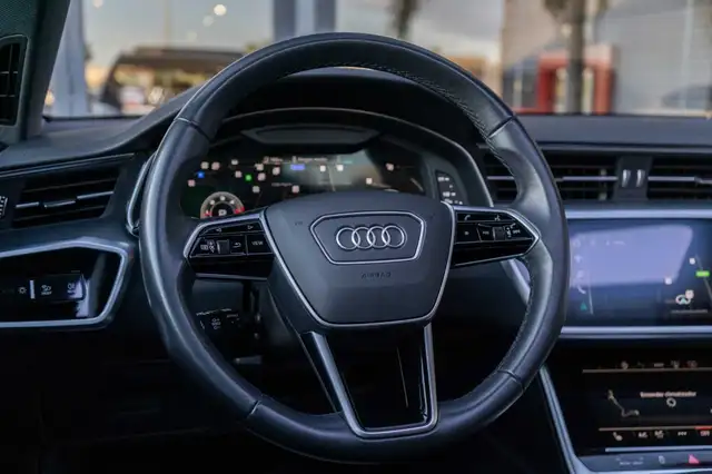 Audi A6 view 9