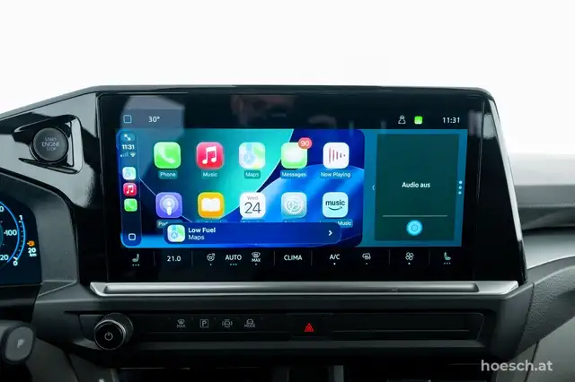 Volkswagen Transporter view 10
