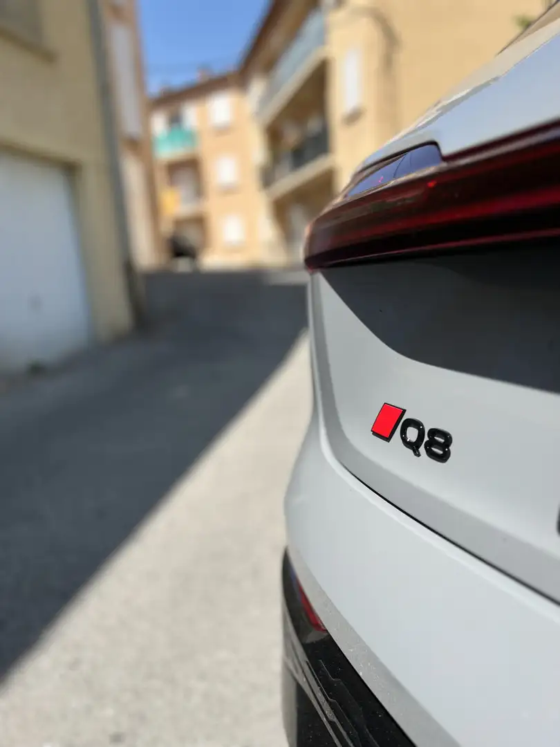 Audi Q8 e-tron 55 quattro S line - 2