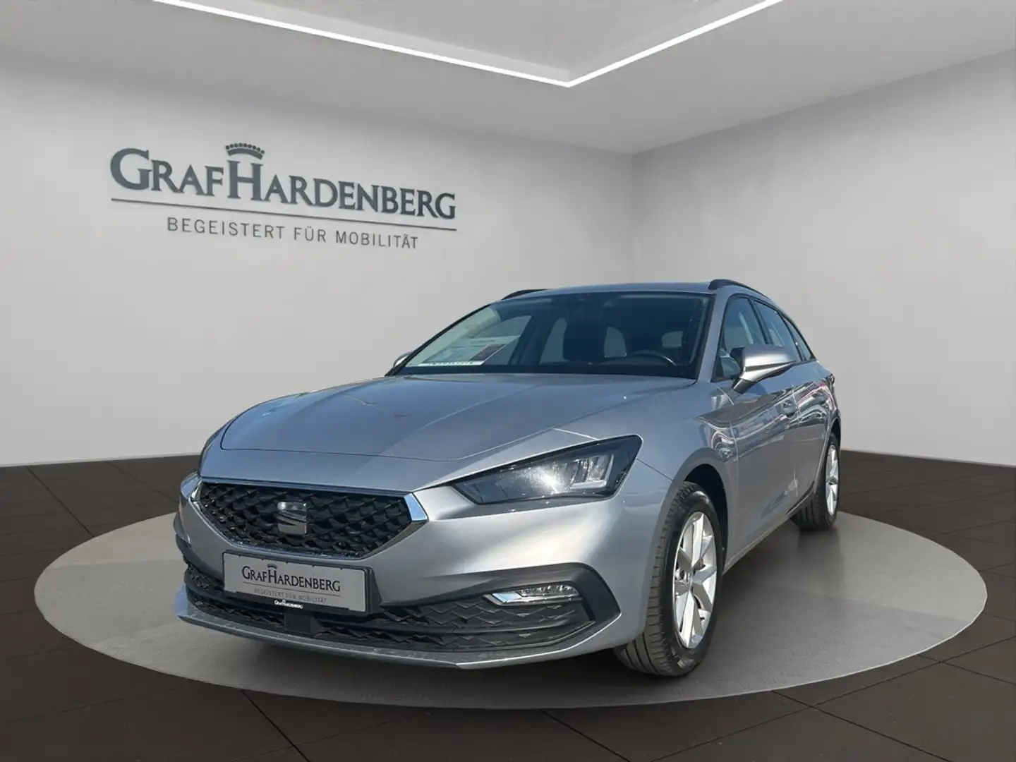 SEAT Leon Sportstourer 1.5 eTSI DSG Style LED PDC SHZ Plateado - 1