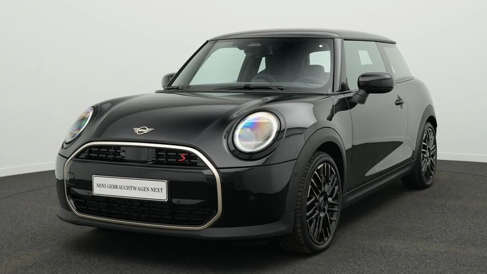 MINI Cooper S Favoured Trim Schwarz - 1