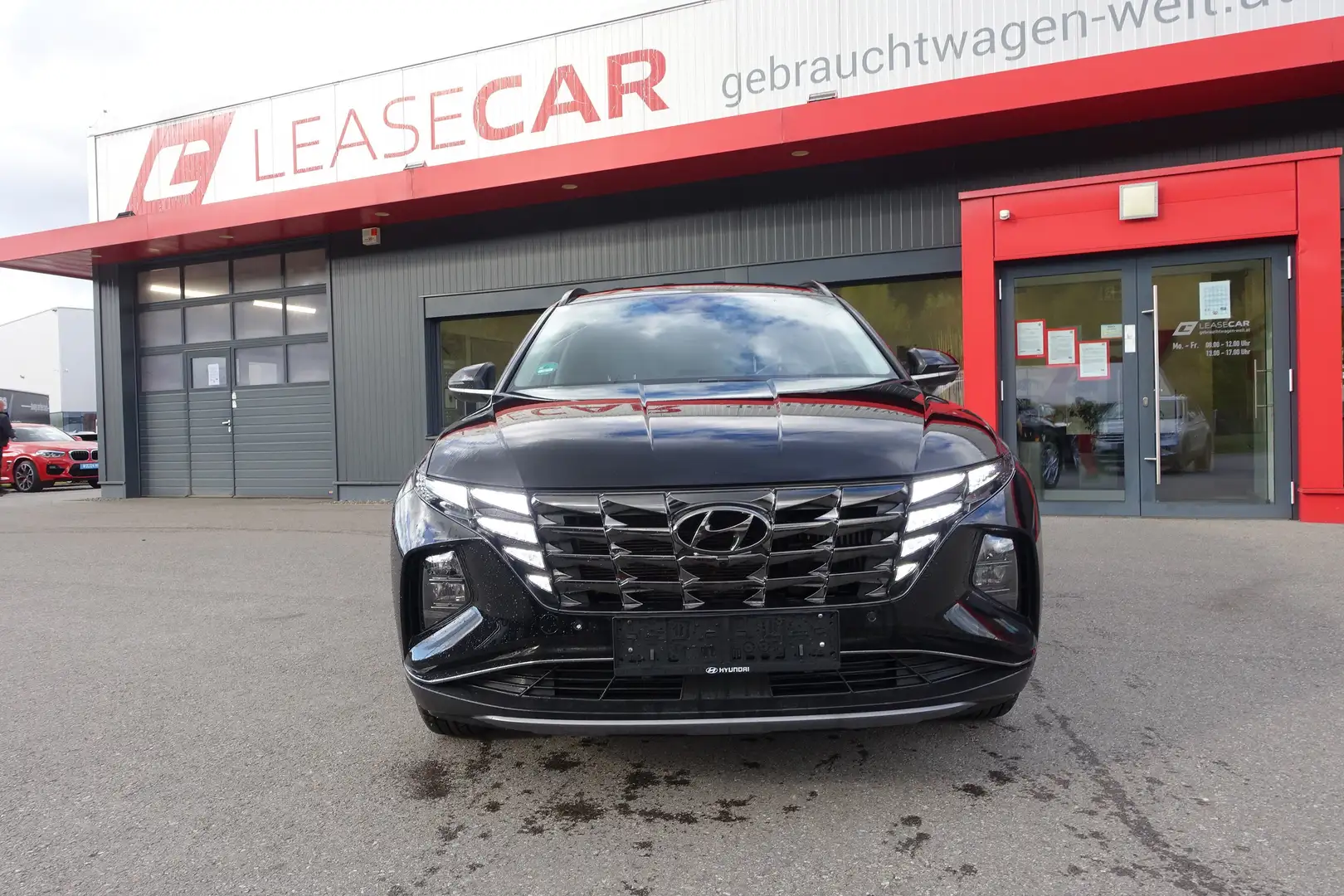 Hyundai TUCSON Pure 2WD Schwarz - 1