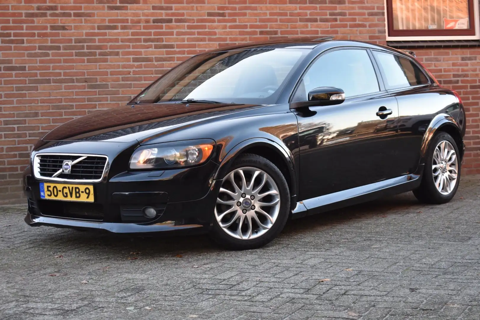 Volvo C30 2.0 Summum '08 Leder Clima Cruise Inruil mogelijk Zwart - 1