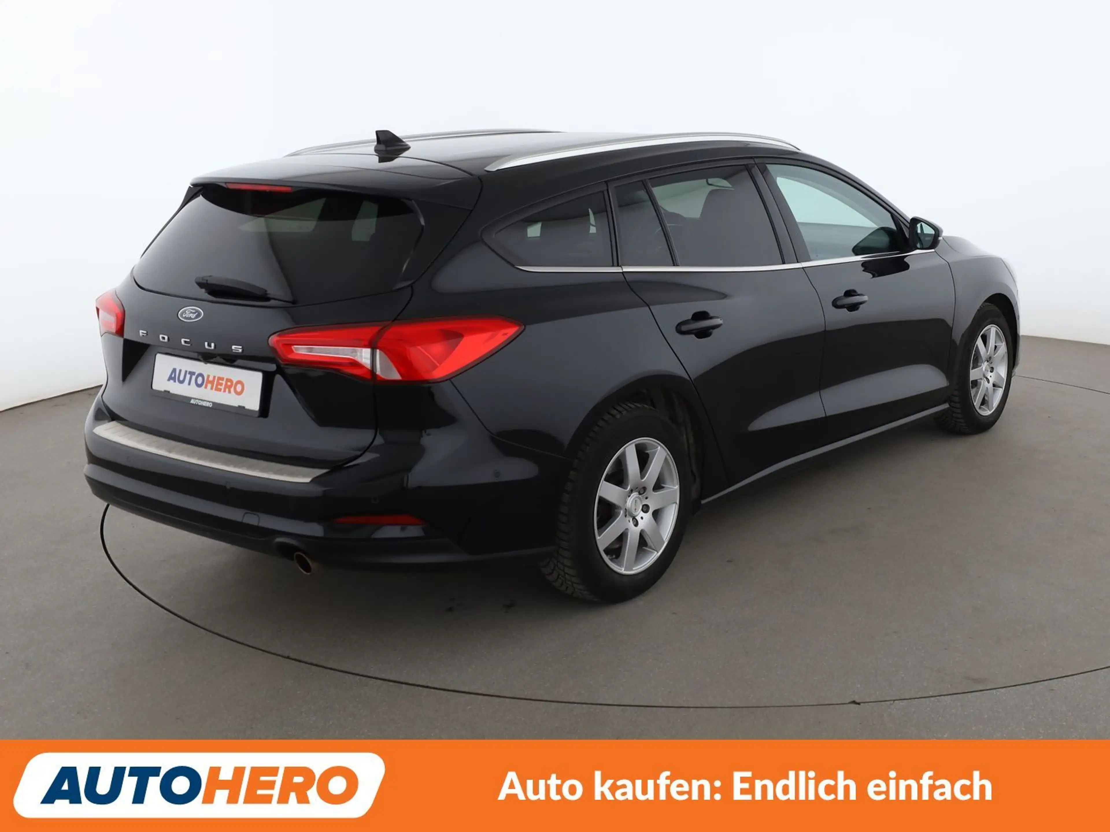 Ford Focus 1.0 EcoBoost Titanium Aut.*NAVI*LED*ACC*CAM*PDC* — photo 6