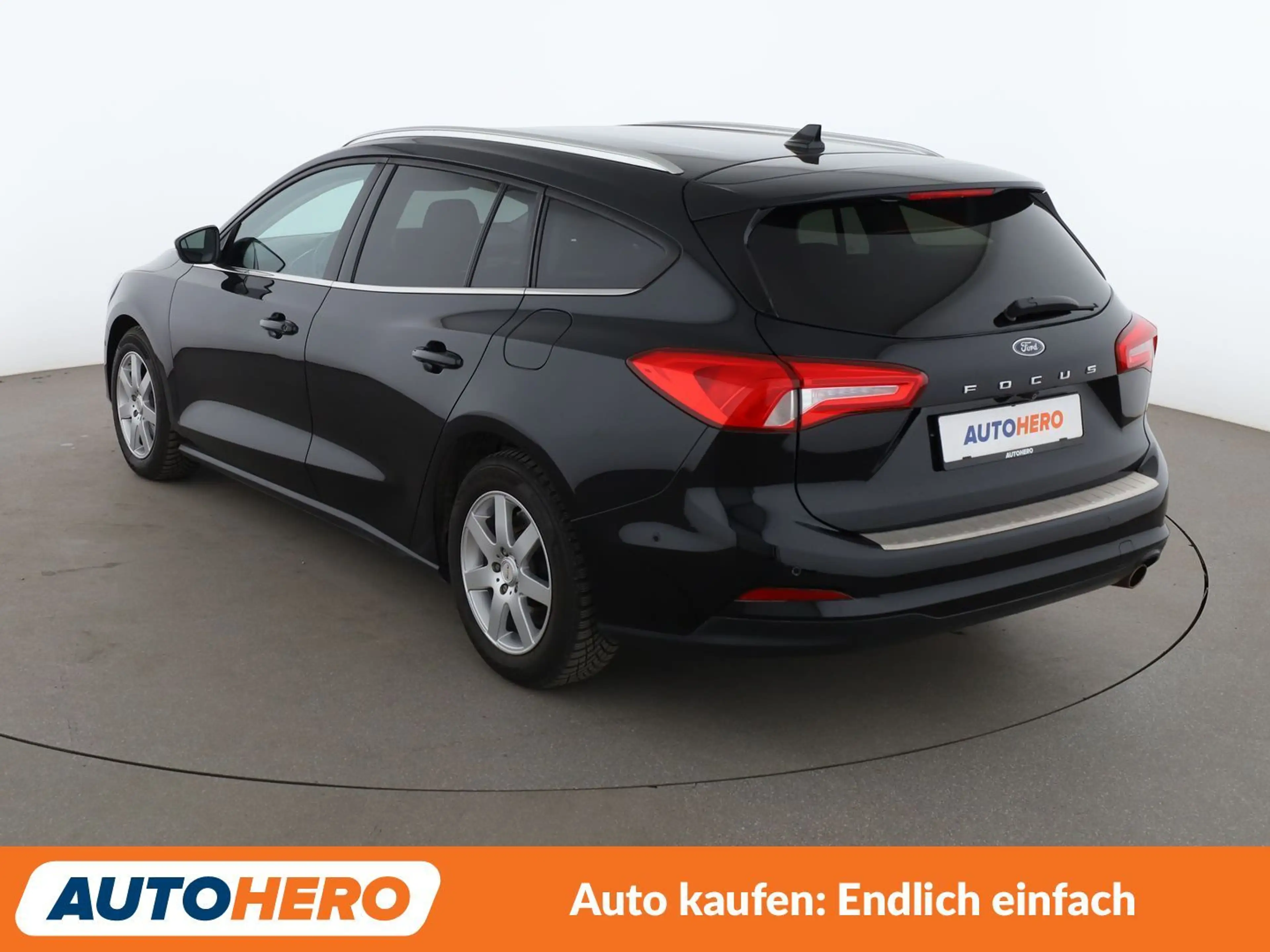 Ford Focus 1.0 EcoBoost Titanium Aut.*NAVI*LED*ACC*CAM*PDC* — photo 4