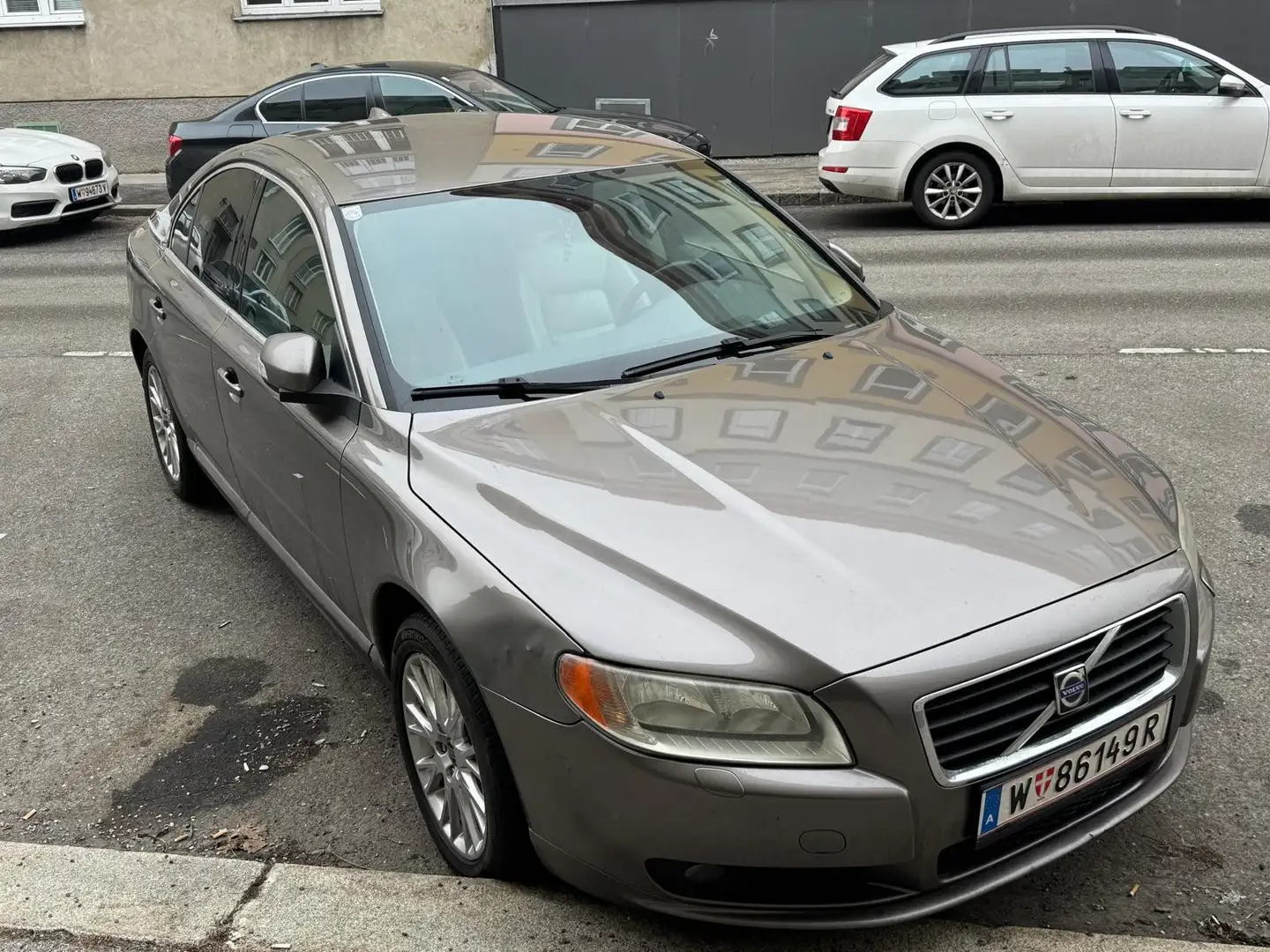 Volvo S80 2.4D Kinetic - 1