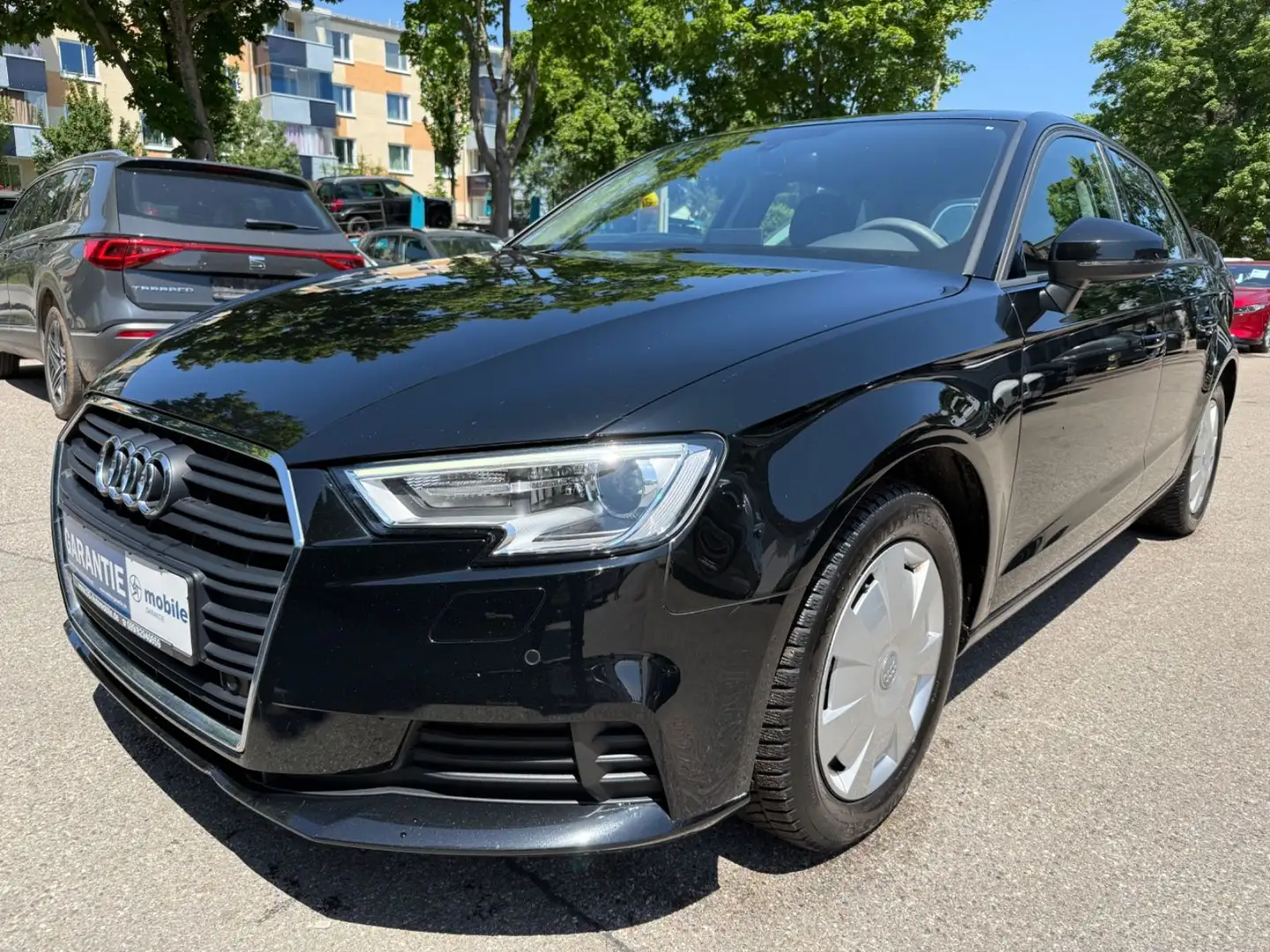 Audi A3 Sportback 35 TFSI AUT~Navi~Klima~MMI~PDC~ Schwarz - 1