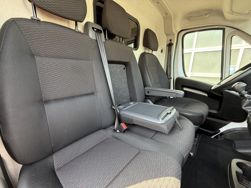 Peugeot Boxer 333 2.2 BlueHDi FAP EU6d L2H1 3,3t PDC KLIMA — photo 12