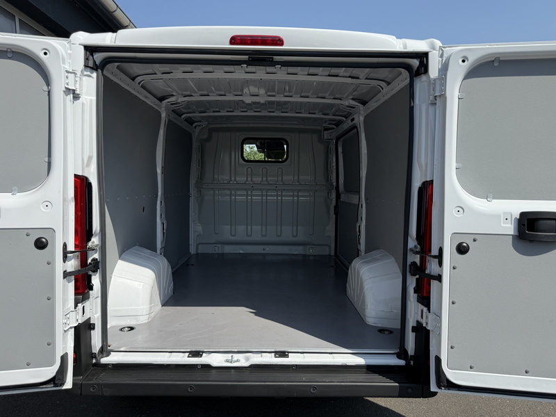 Peugeot Boxer 333 2.2 BlueHDi FAP EU6d L2H1 3,3t PDC KLIMA — photo 5