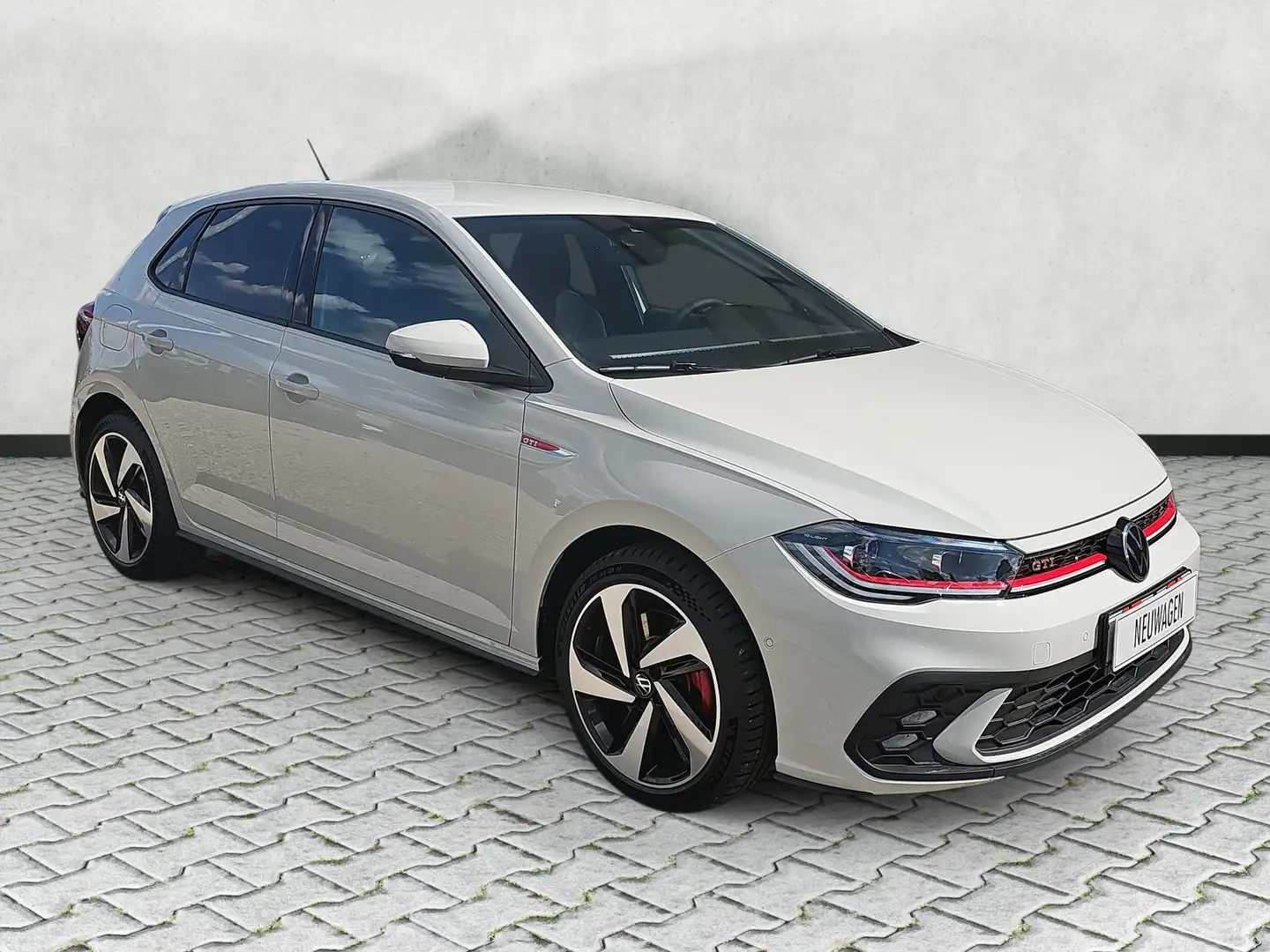 Volkswagen Polo GTI Polo 2.0 TSI DSG GTI IQLight IQDrive AppConnect siva - 2