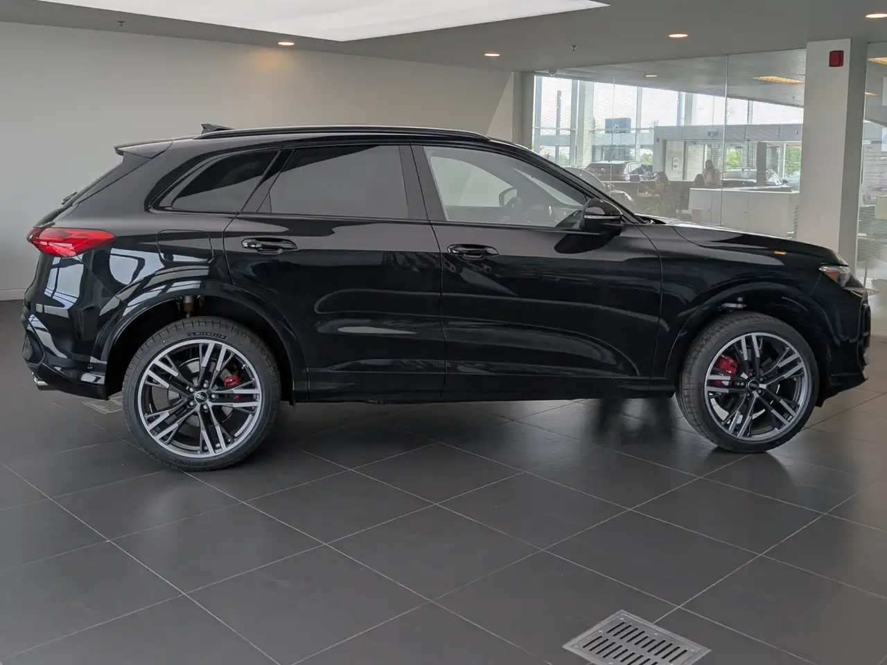 Audi SQ5 снимка Audi SQ5