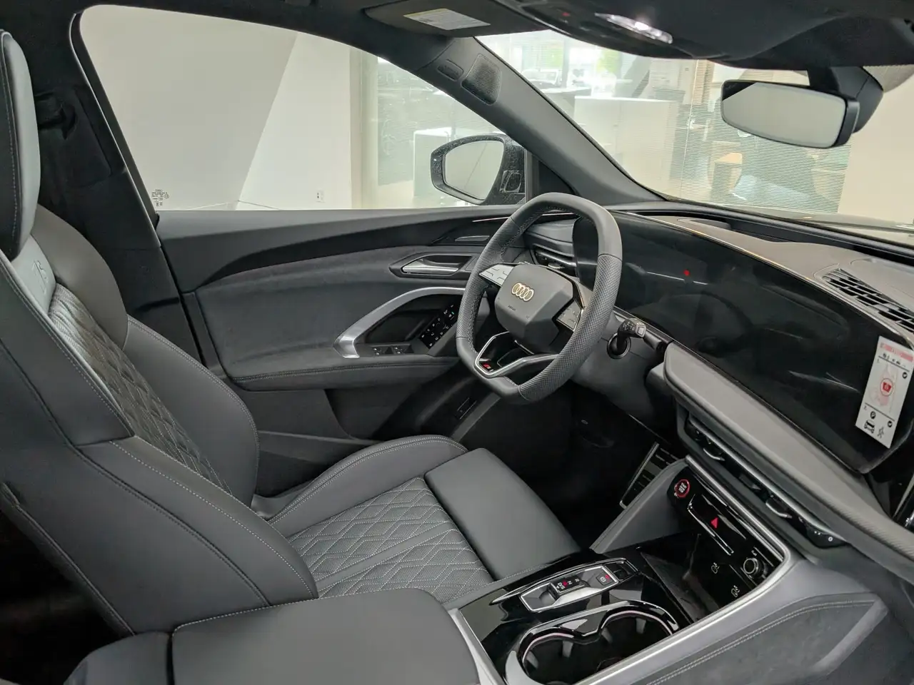 Audi SQ5 снимка Audi SQ5