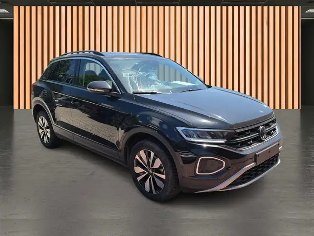 Volkswagen T-Roc view 4