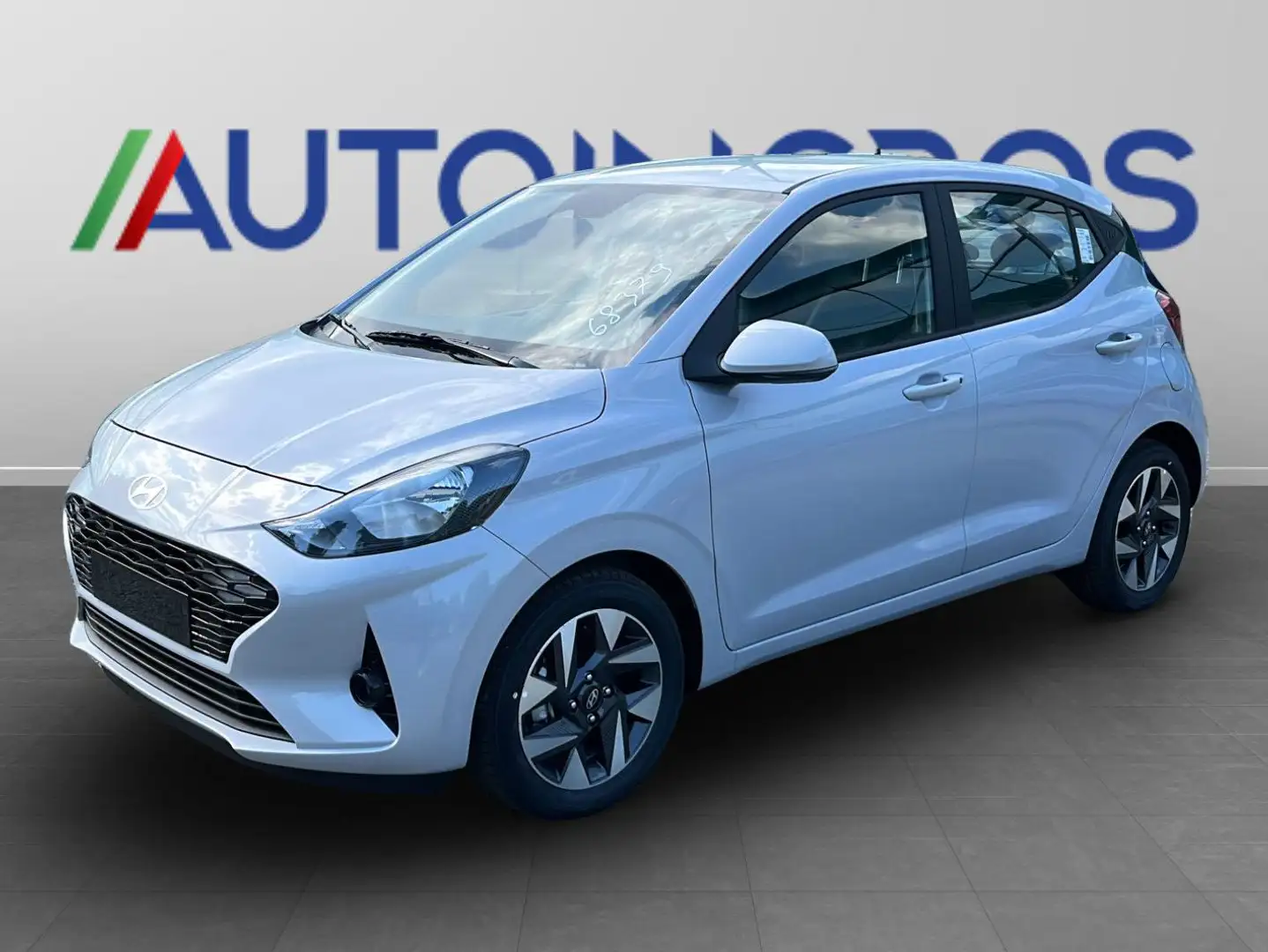 Hyundai i10 i10 III 2023 1.0 mpi Connectline 63cv Срібний - 1