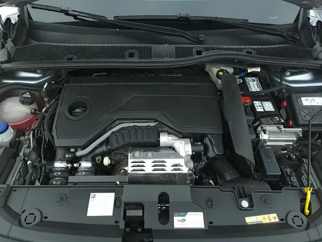 Peugeot 208 view 13