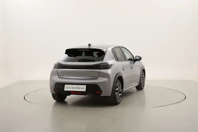 Peugeot 208 view 5