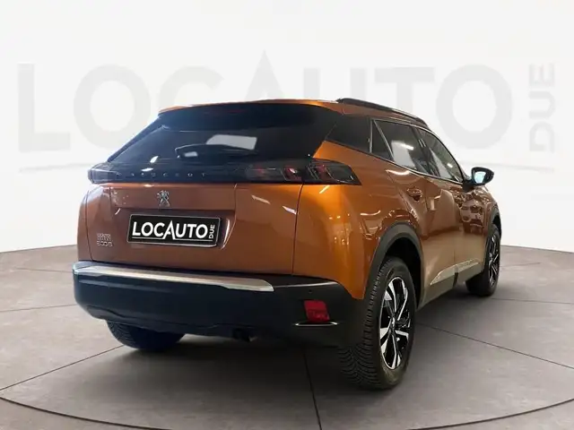 Peugeot 2008 view 4