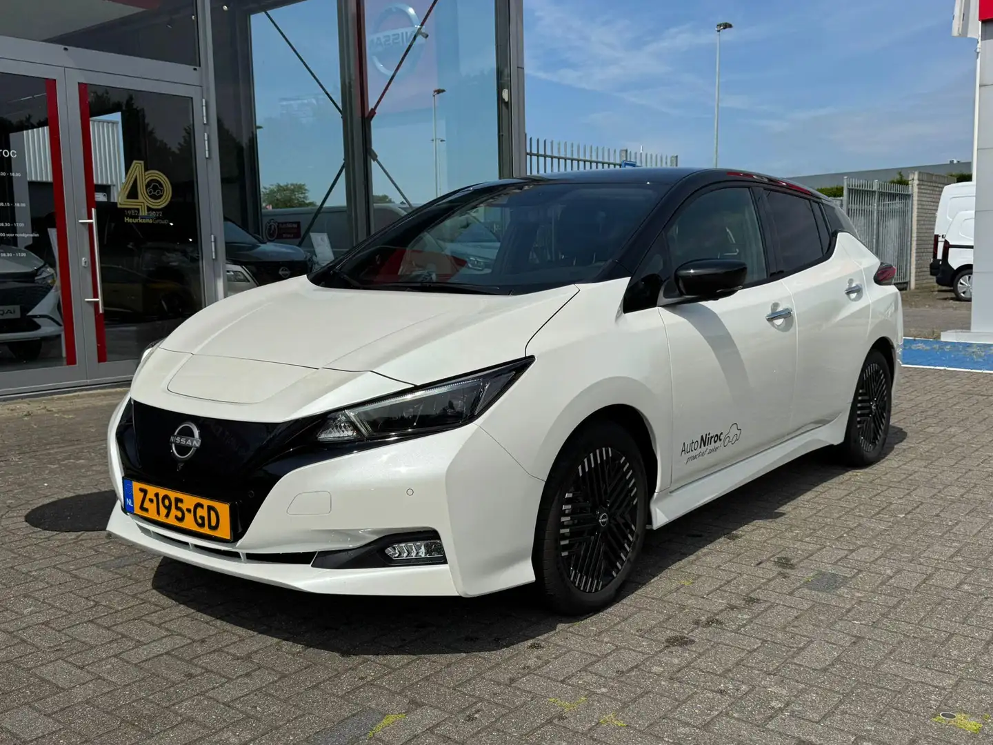 Nissan Leaf Tekna 39 kWh | DEMO VOORDEEL | 360° CAMERA | ADAPT Weiß - 2