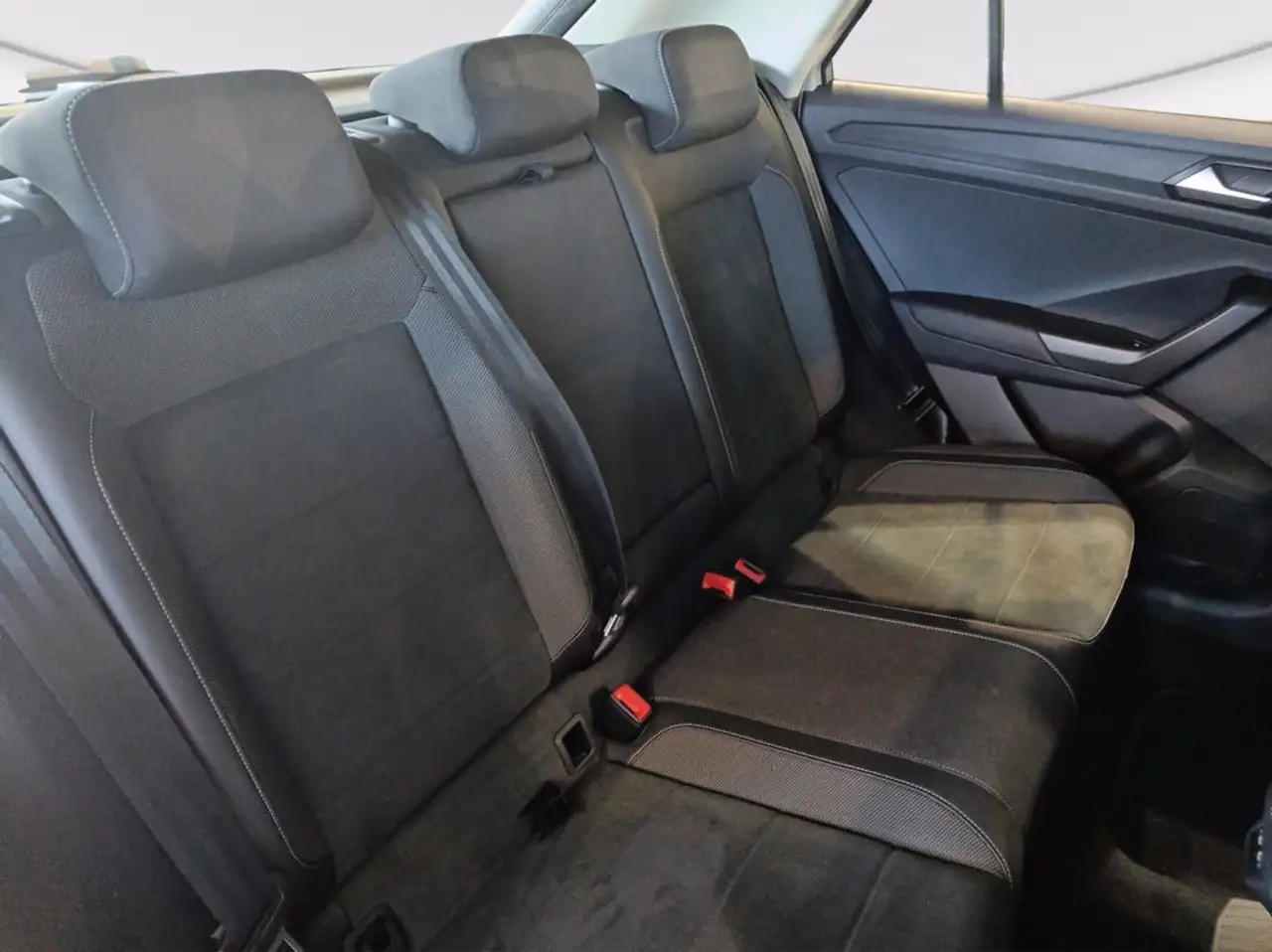Volkswagen T-Roc 1.0 tsi style 110cv 9